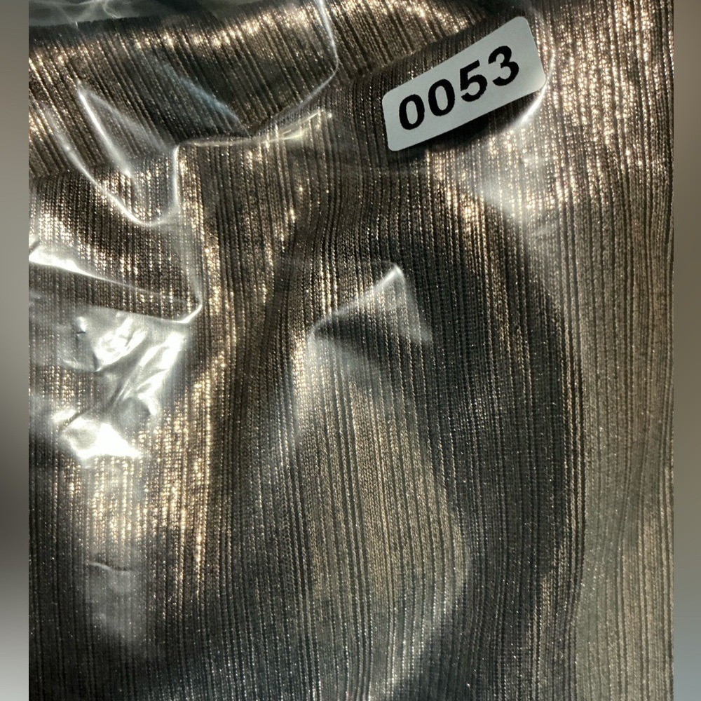 Elegant Metallic Dress size small‎ - Picture 9 of 12